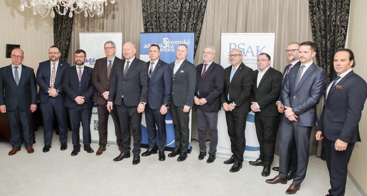 Responding to AI in Law: Roundtable Sets New Priorities